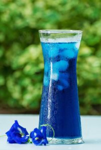 Blauer Tee